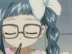 She even eats cute!